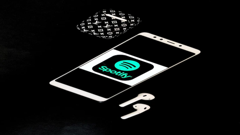 Spotify Kendi Kendine Kapanıyor iPhone